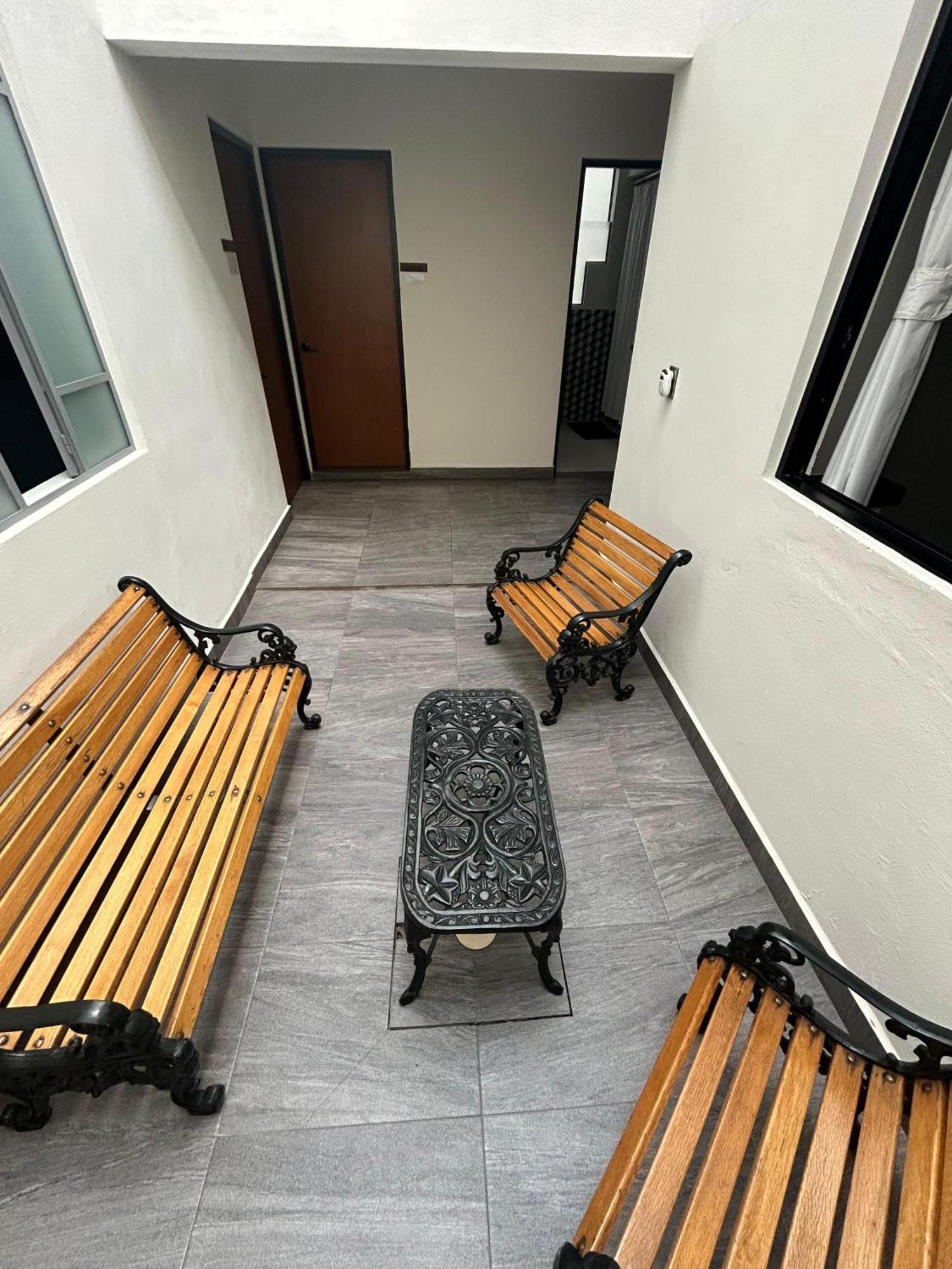 El Salto De Camela Hostal Uruapan  Exterior photo